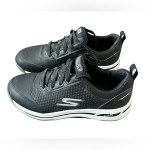 Skechers ⛳️ GO Golf Arch Fit Men's Athletic Shoes in Black and White